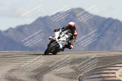 media/Nov-16-2025-Race Pace (Sun) [[8c5fa54630]]/Verified Riders/8-Turn 12 (120pm)/